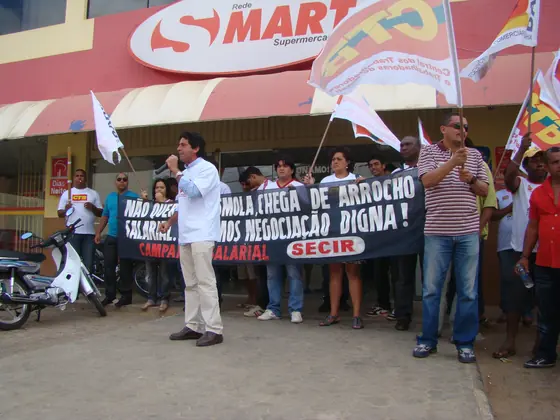 Mobilização da categoria comerciária por valorização e negociação digna.
